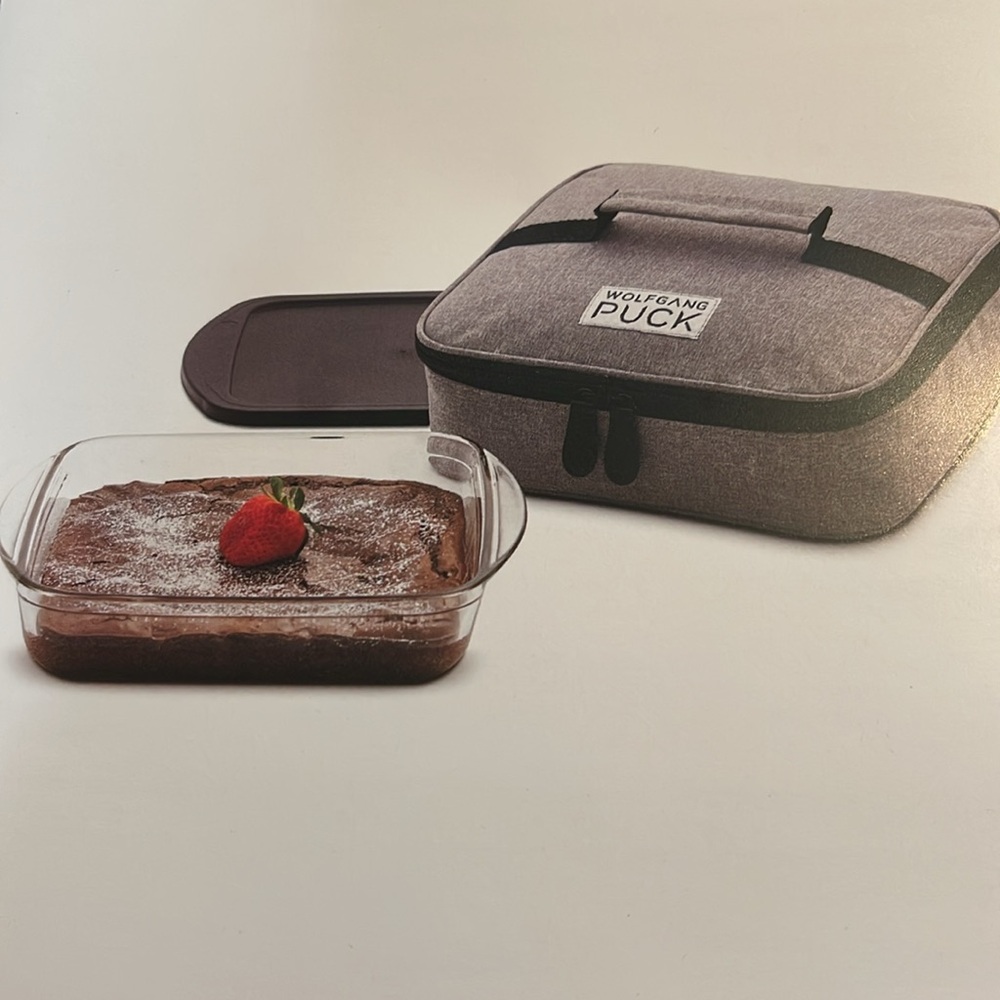 WOLFGANG PUCK 8” Glass Baker W/ Insulated Carry Bag  -   NEW